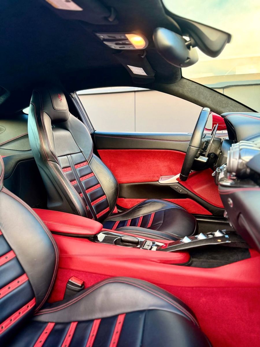 Fahrzeugabbildung Ferrari F12 Berlinetta*Carbon*Lift*Sonderfarbe*Garantie*