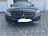 Mercedes-Benz C 300  - Mercedes-Benz C 300 mit Benzin-Antrieb