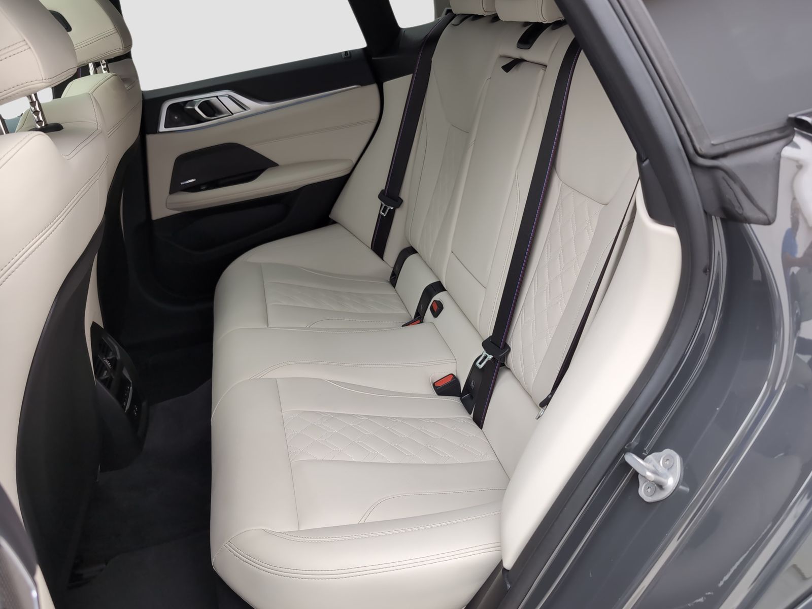 BMW i4 - Bild 11