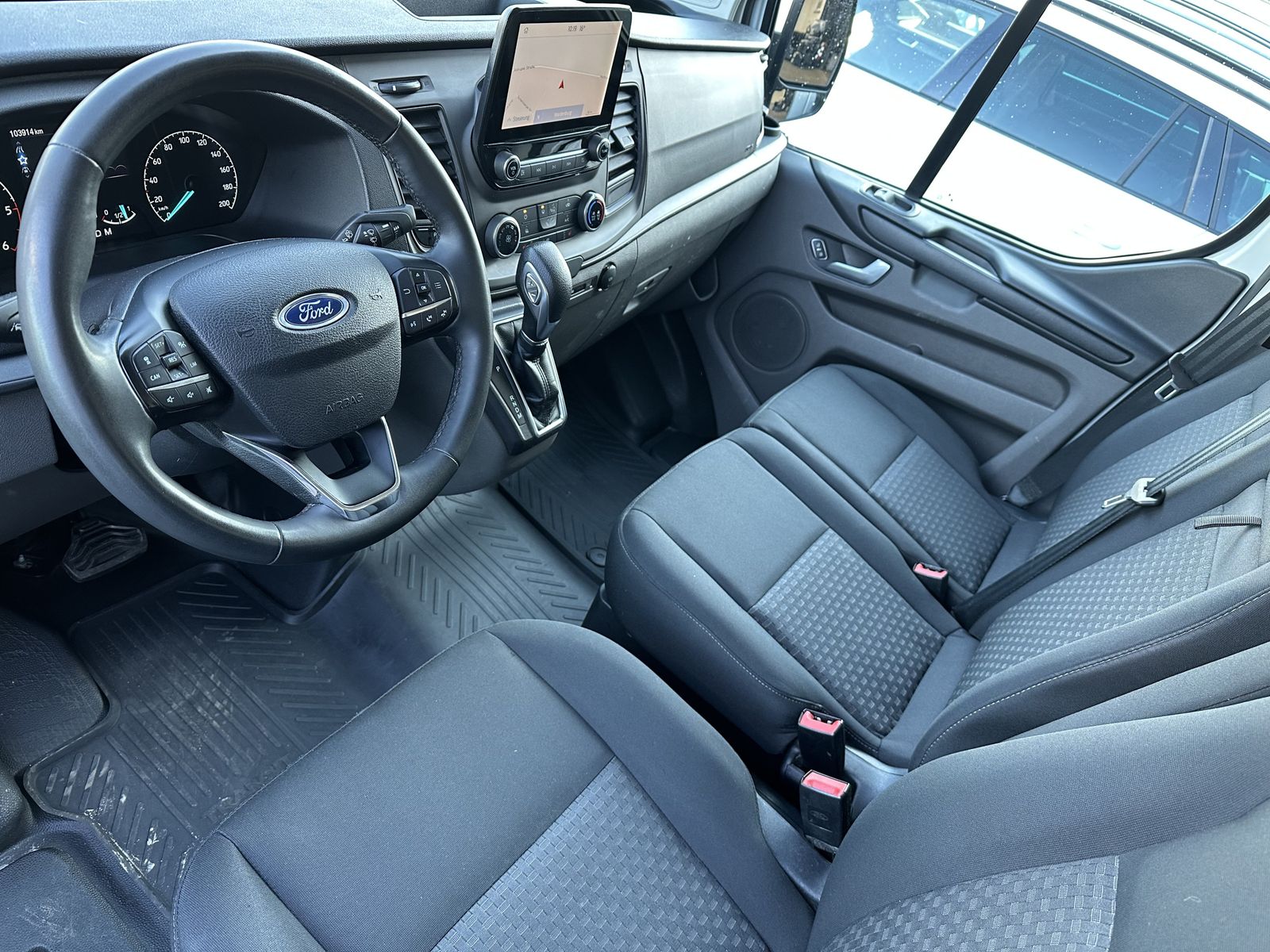 Fahrzeugabbildung Ford Transit Custom 340 L2H1 Aut. NAV+CARPLAY+SHZ+ACC