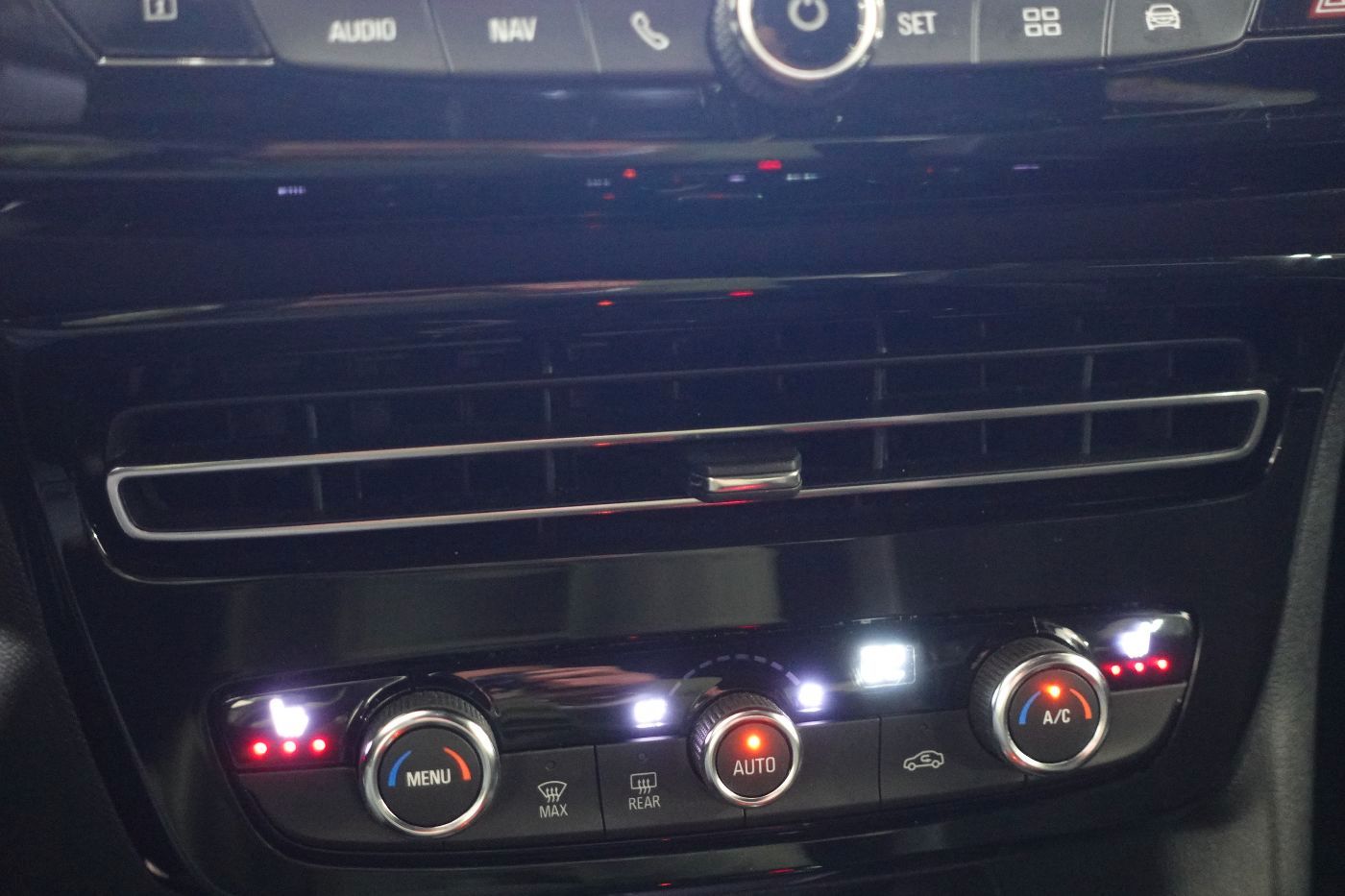 Fahrzeugabbildung Opel Mokka 1.2 Turbo GS Line KlimaA,LED,Navi,SHZ