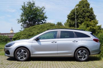 Hyundai i30 cw 1.0T-GDI NAVI-ALU-LED-KAMERA-PDC-TEMPOMAT