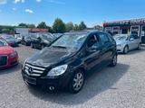 Mercedes-Benz B 180 !!Sitzheizung!AHK!EURO 5!!! - Gebrauchtwagen in Augsburg bis 5.000 Euro