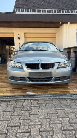 BMW 320i E90 Automatik