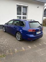 Volkswagen Golf 2.0 TSI DSG 4MOTION R Variant R - Volkswagen Golf mit Benzin-Antrieb: Kombi, 2.0