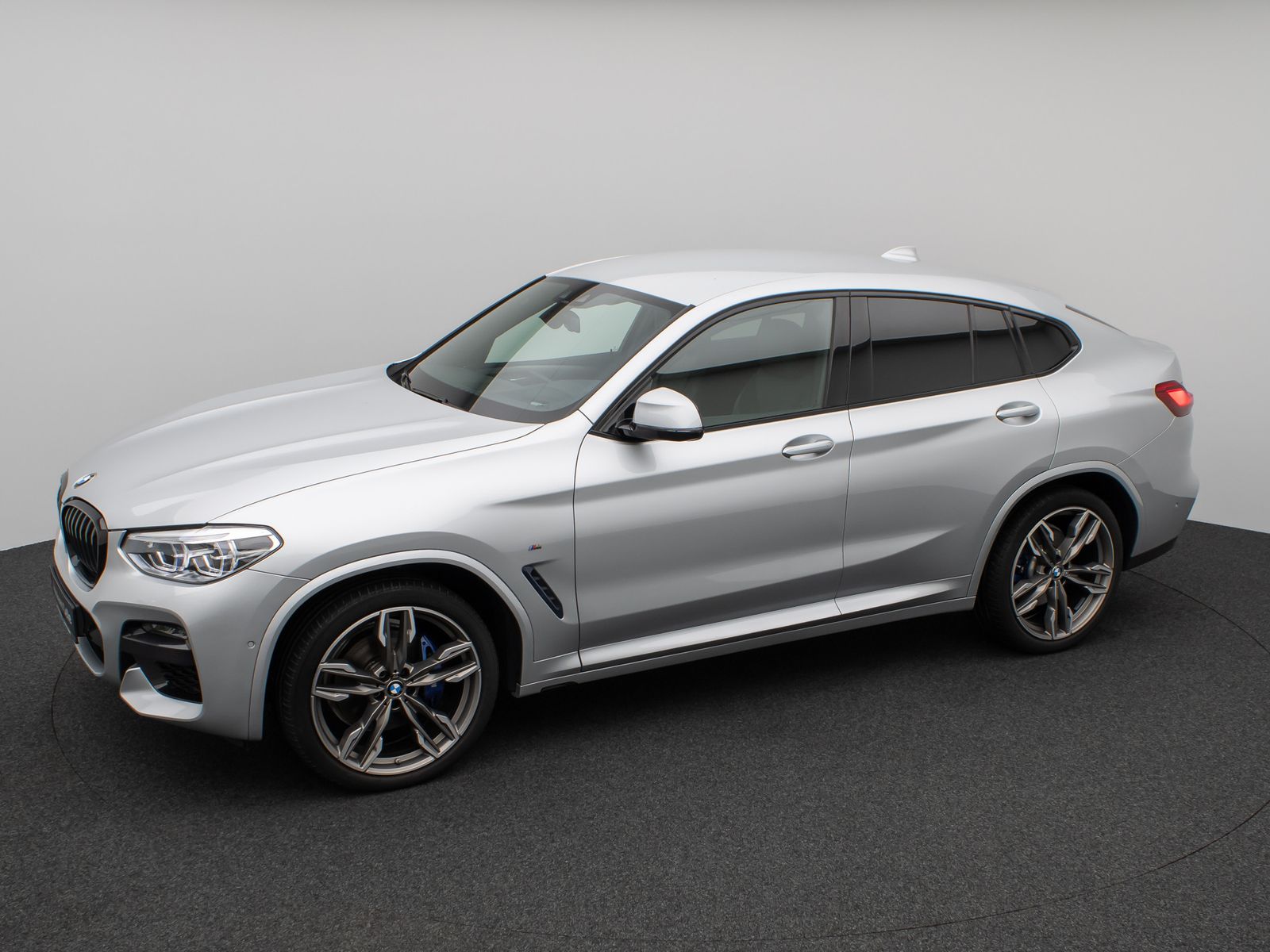 Fahrzeugabbildung BMW X4 M40d Kamera HUD DAB H/K AHK Komfort 21Zoll