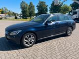 Mercedes-Benz C 350 e - blaue Mercedes-Benz C 350