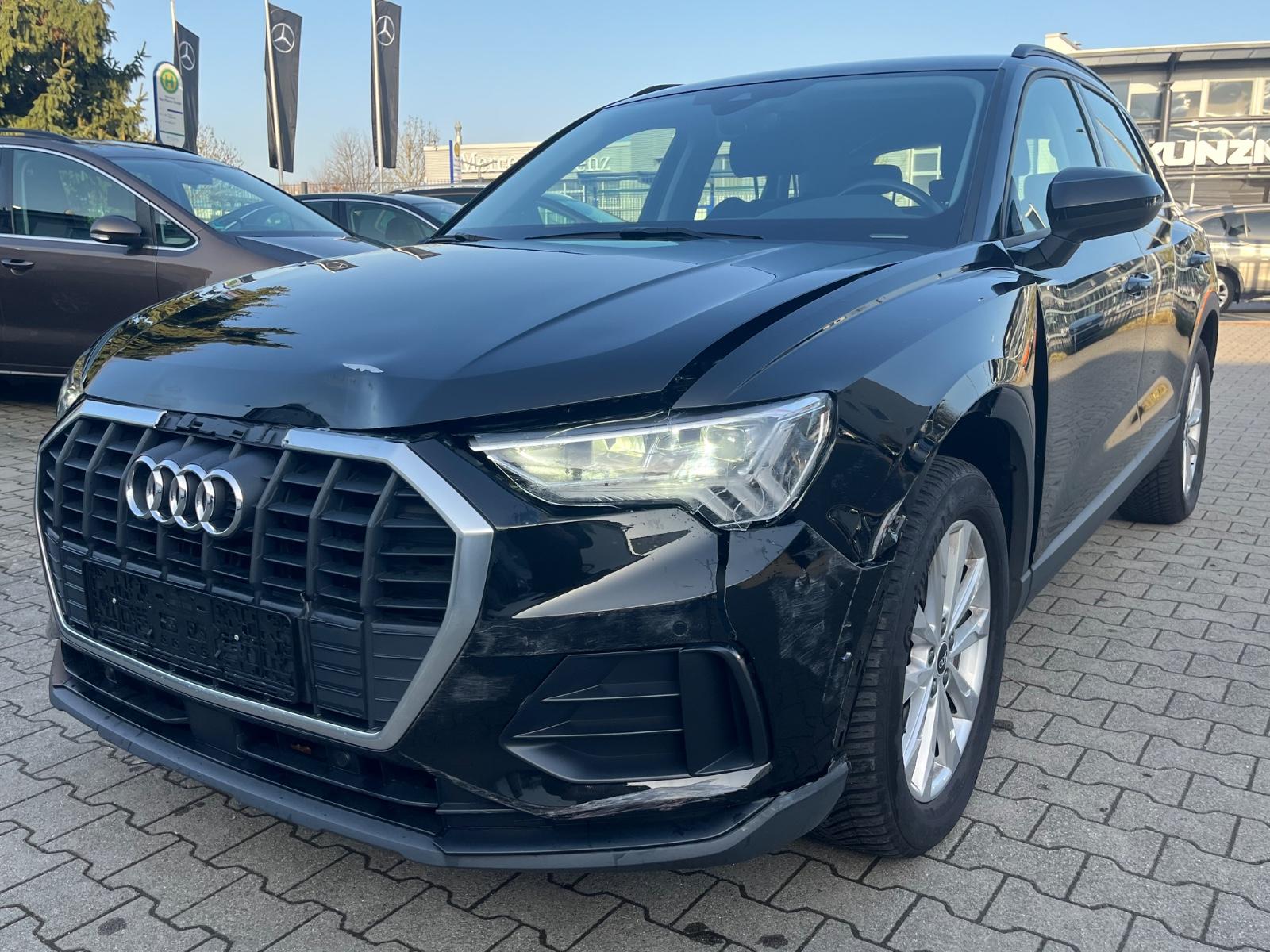 Audi Q3 45 TFSI quattro*LED*CarPlay*Kamera*ele.Sitze