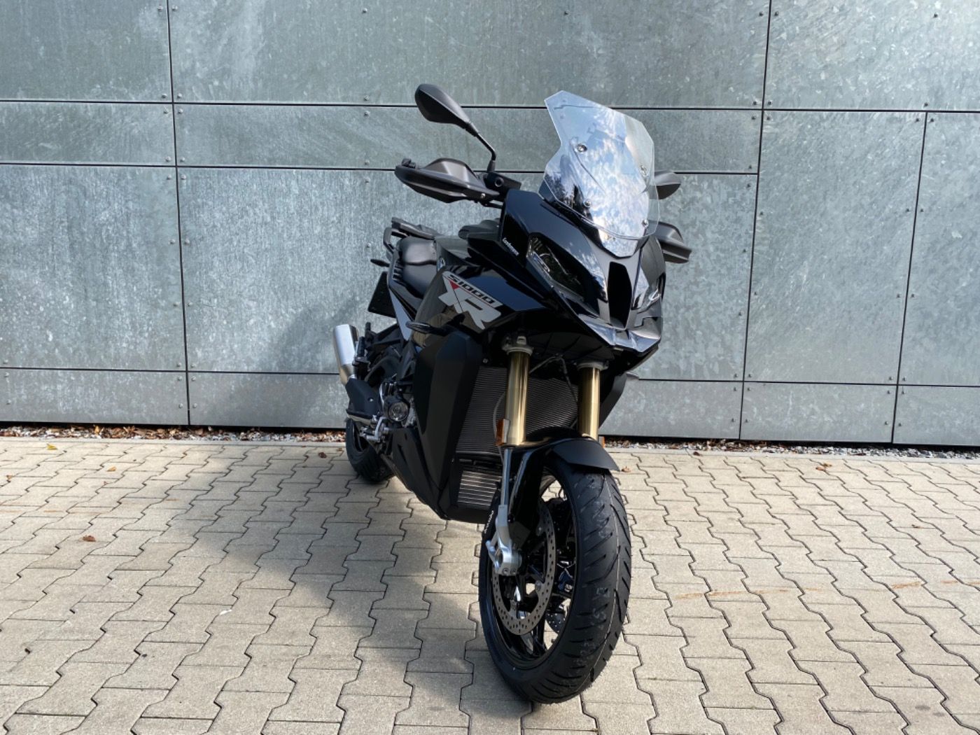 Fahrzeugabbildung BMW S 1000 XR Modell 2024 Touren- und Dynamik Paket