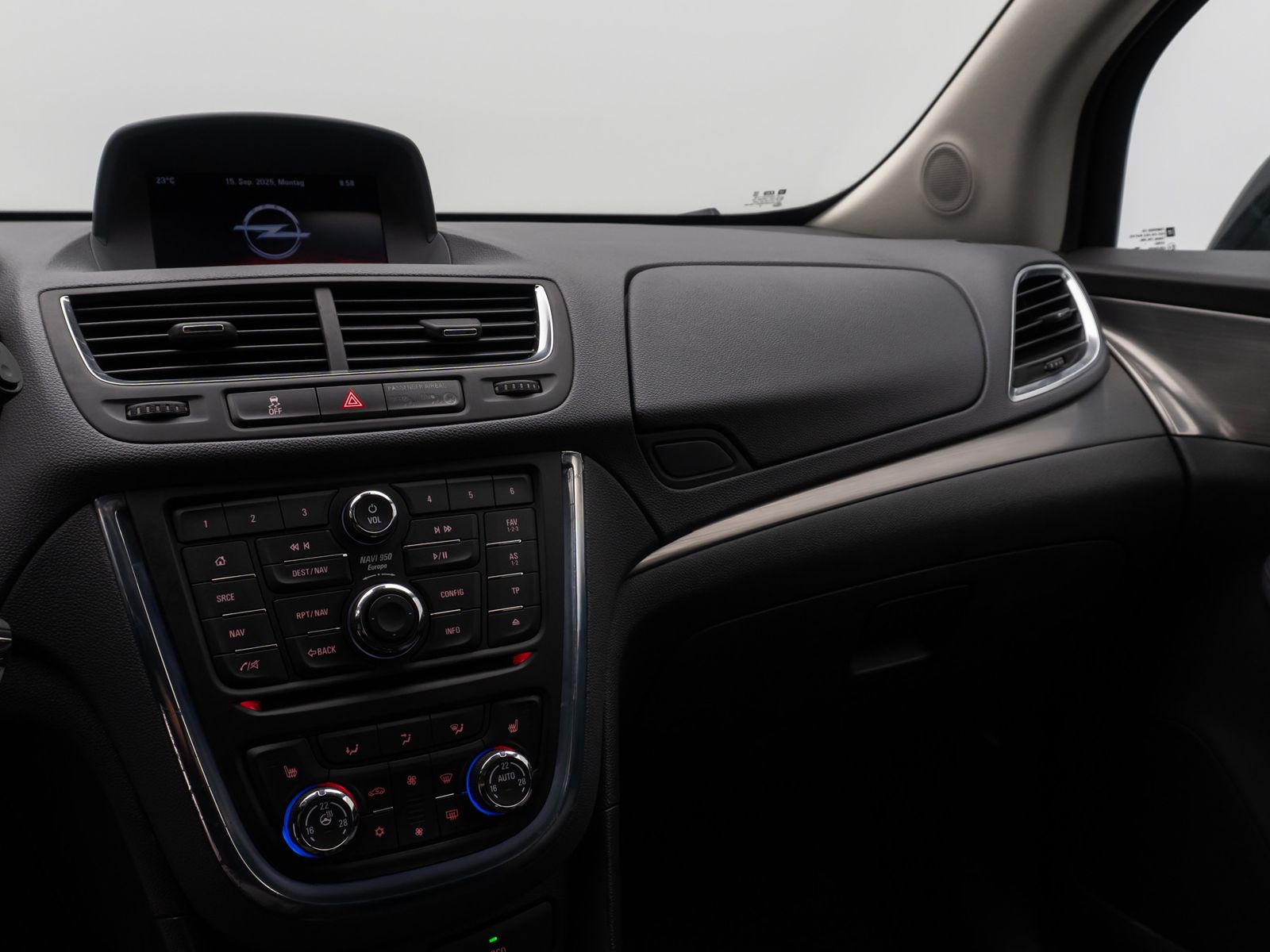 Fahrzeugabbildung Opel Mokka Innovation Kamera Navi Bi-Xenon Tempomat