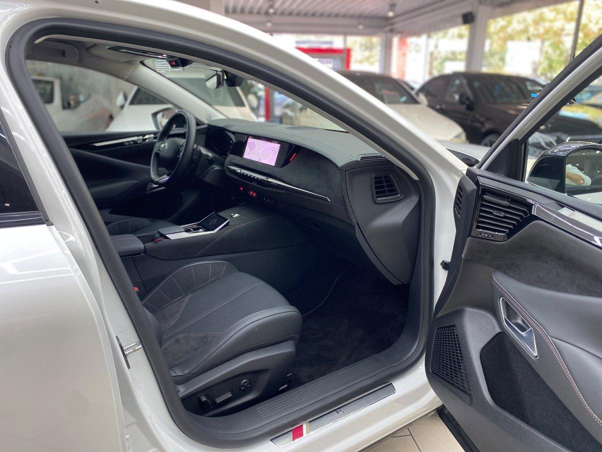 DS Automobiles 4 1.2 PureTech 130 Performance Line+ Alcantara H