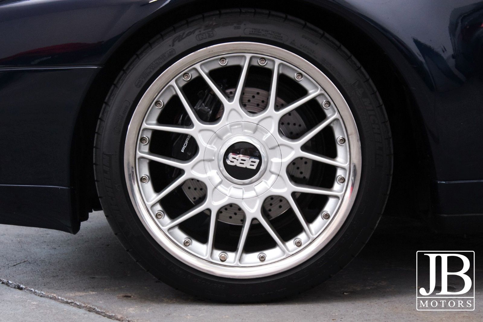 Fahrzeugabbildung Porsche 911 993 Carrera Coupé Schalter Deutsch