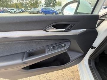 Volkswagen Golf - 12