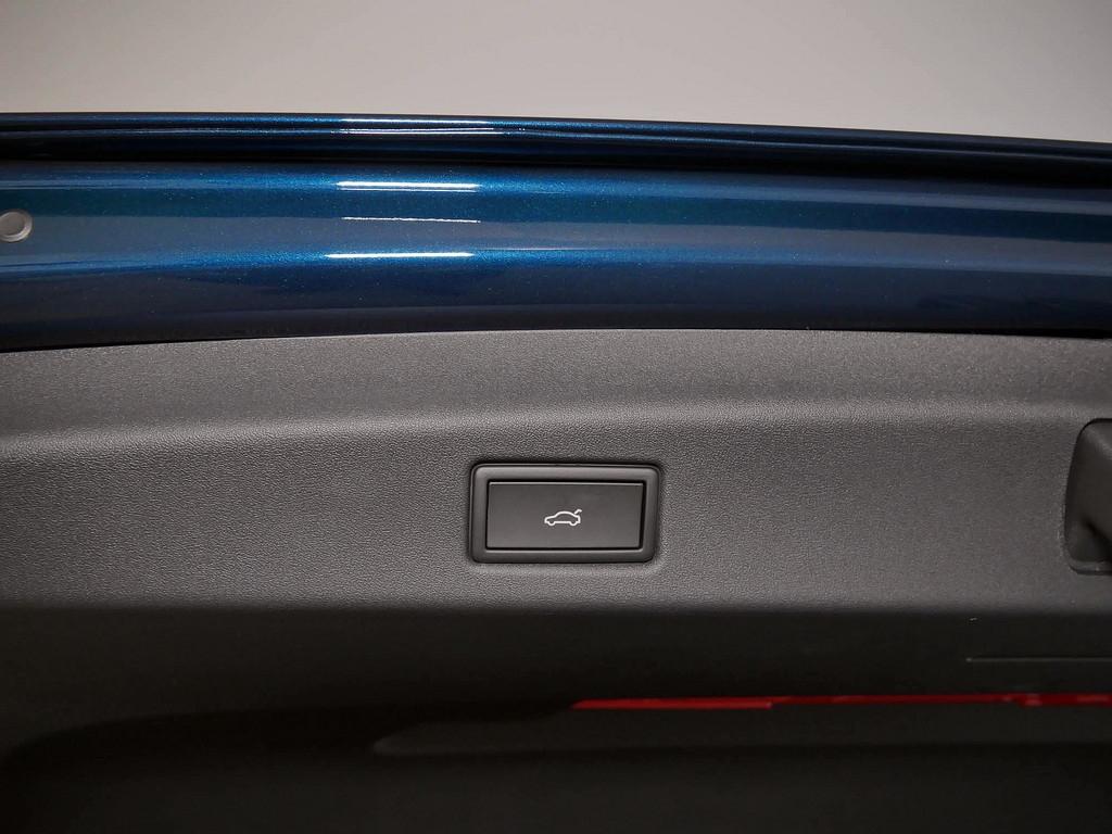 Volkswagen ID.7 Tourer GTX 4Motion AHK PANO NAV MATRIX 4xKA