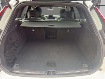 Volvo XC60 B5 AWD Plus Black Edition Facelift