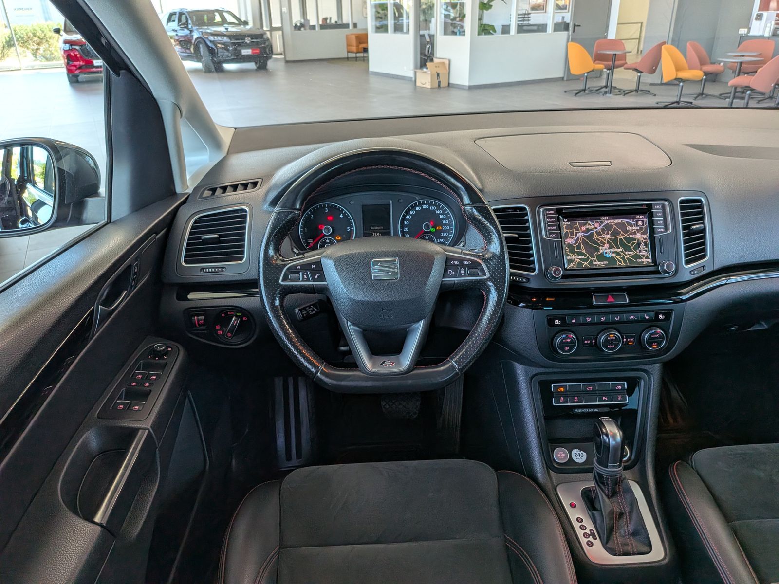 Fahrzeugabbildung SEAT Alhambra FR-Line Allrad BI-Xenon Cam 7-Sitz AHK