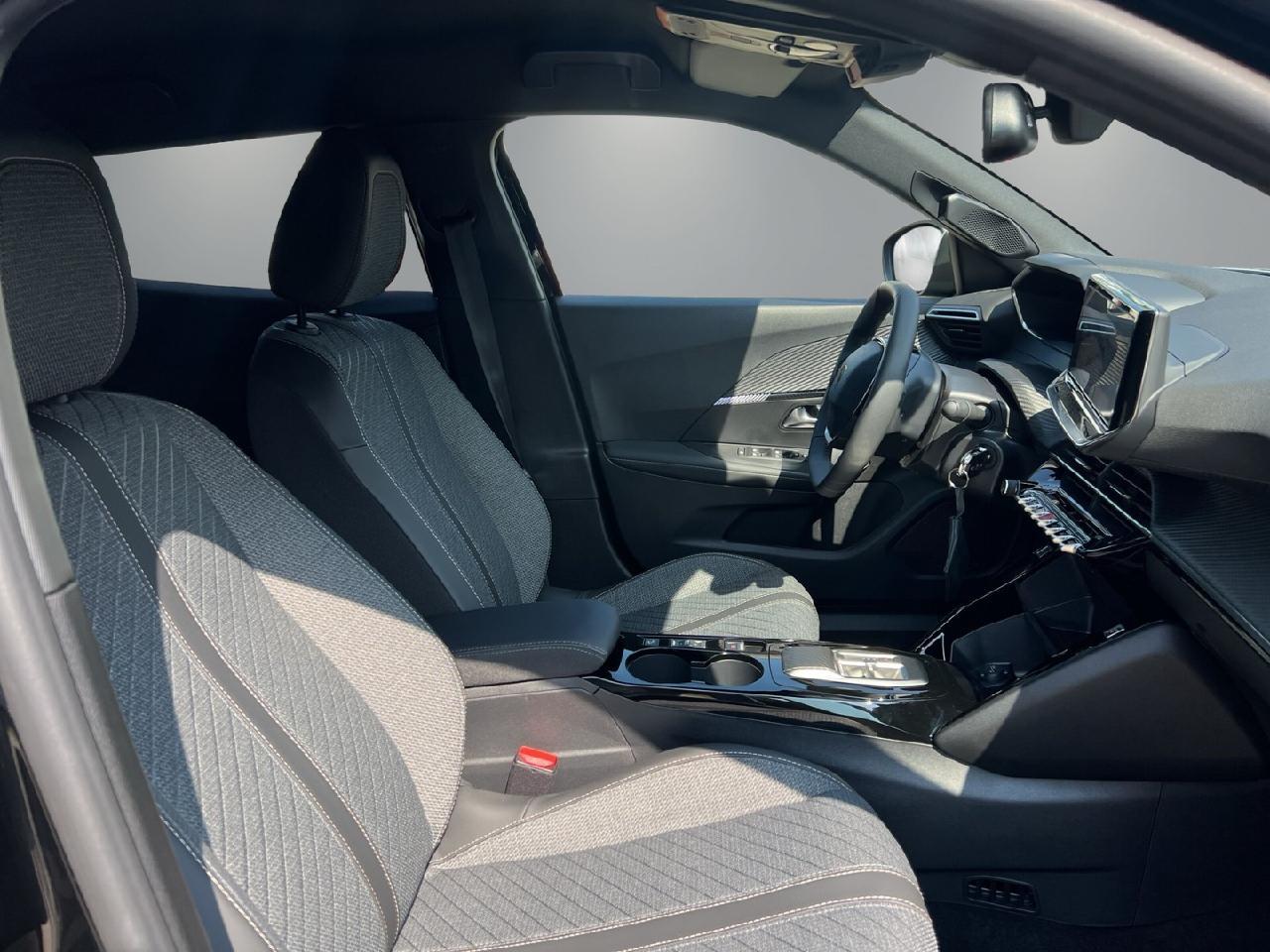 Peugeot 2008 Hybrid 145 Allure