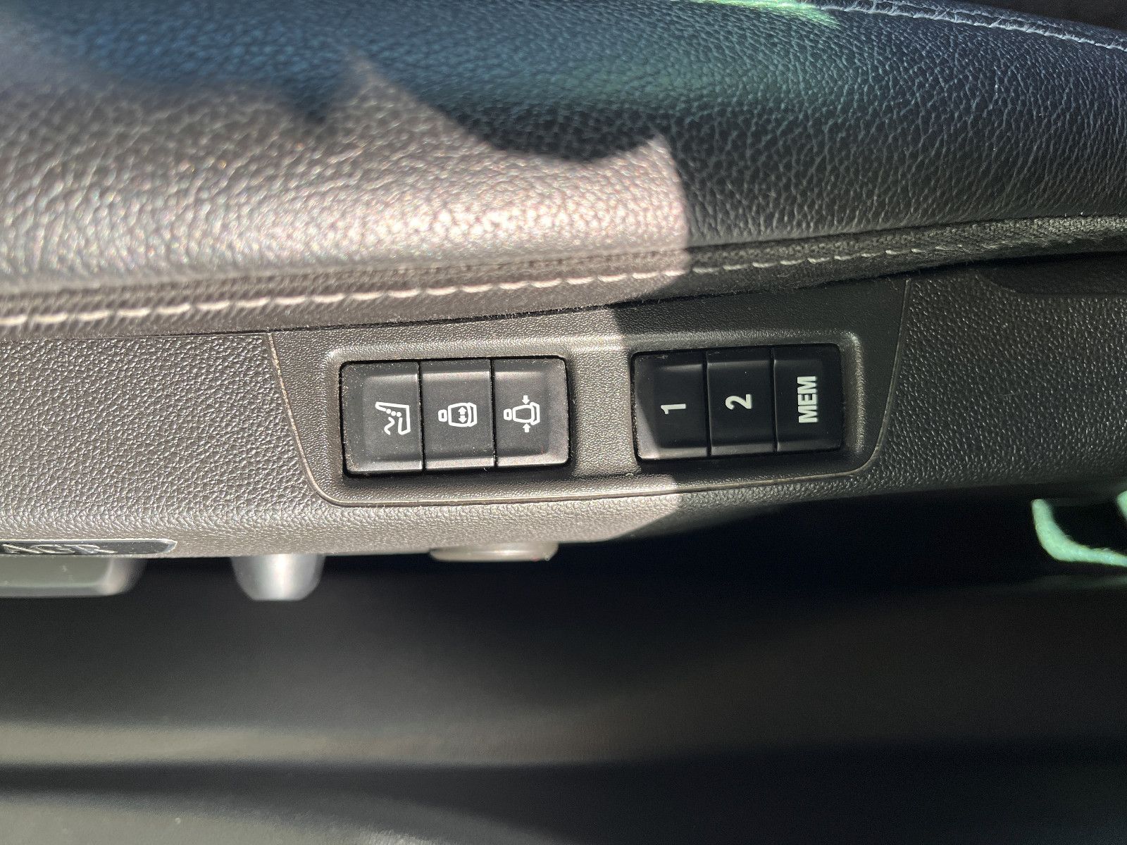 Fahrzeugabbildung Opel Insignia B Sports Tourer Elegance 2.0 Turbo Aut.