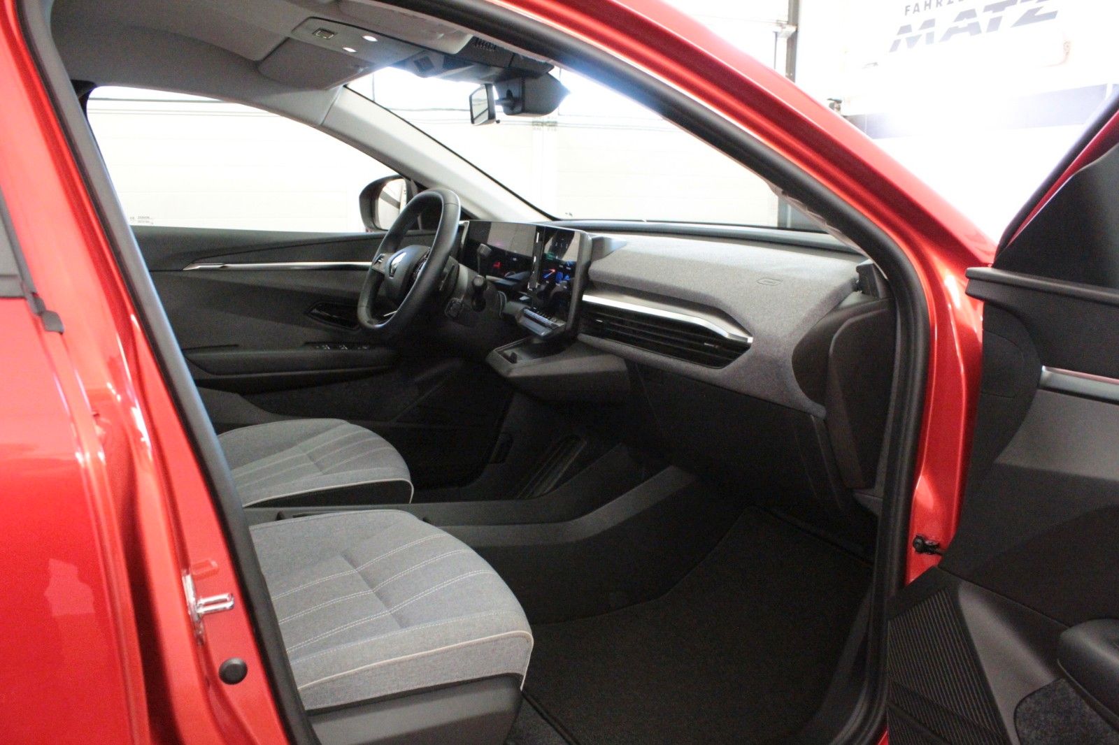 Fahrzeugabbildung Renault Megane E-Tech Electric Equilibre  boost charge