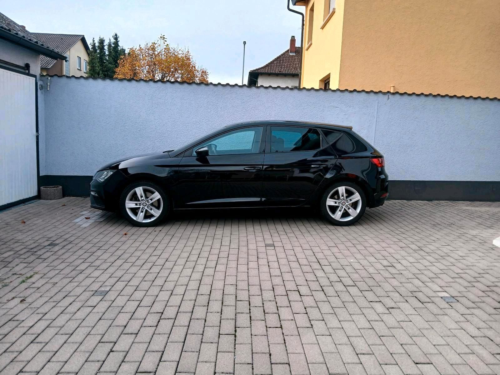 SEAT Seat Leon FR 1.8 TSI  ACC,TÜV,1 HAND 87TKM...