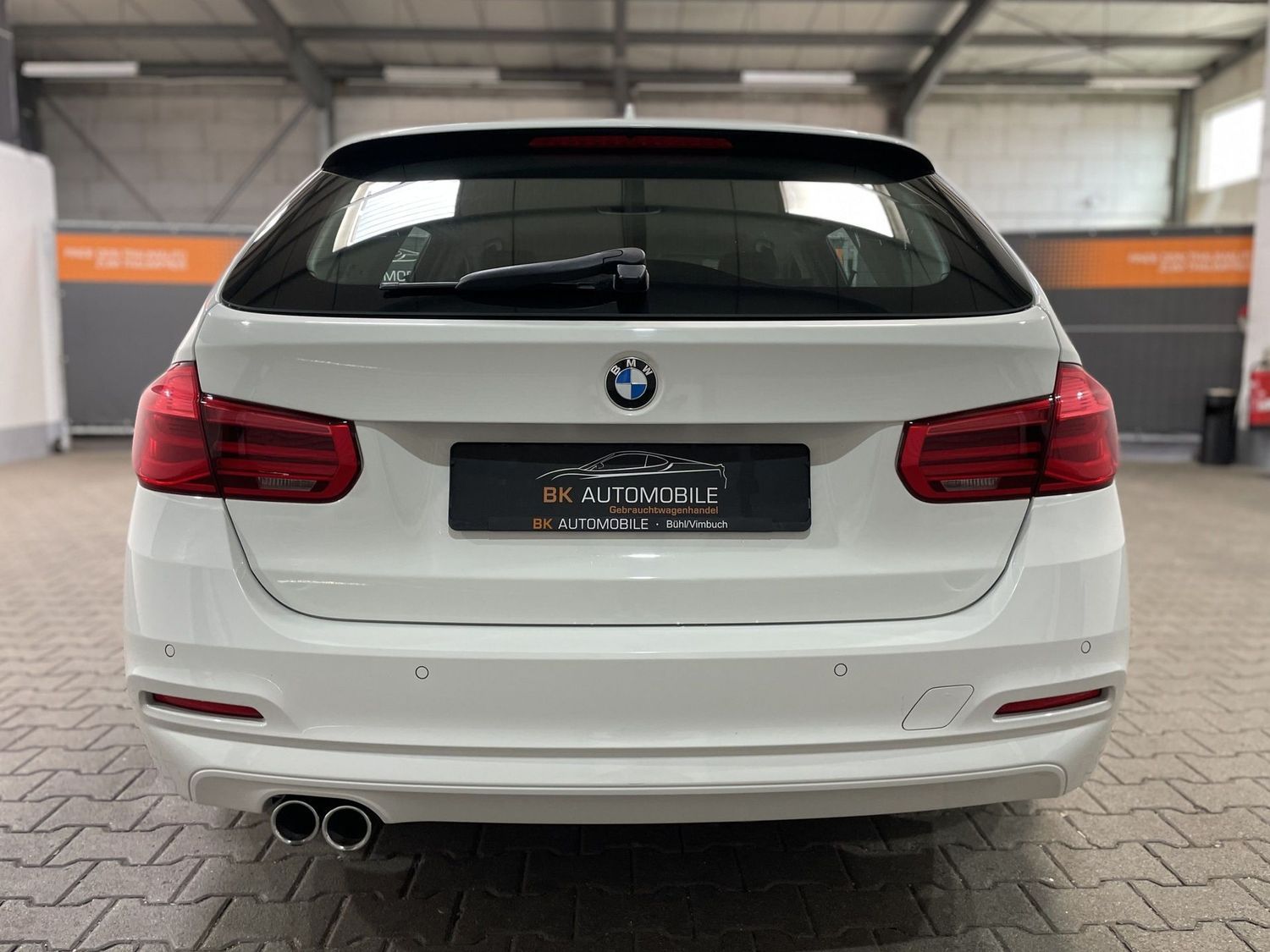 Fahrzeugabbildung BMW 320 d Advantage #LED#Tempomat#Navi#PDC