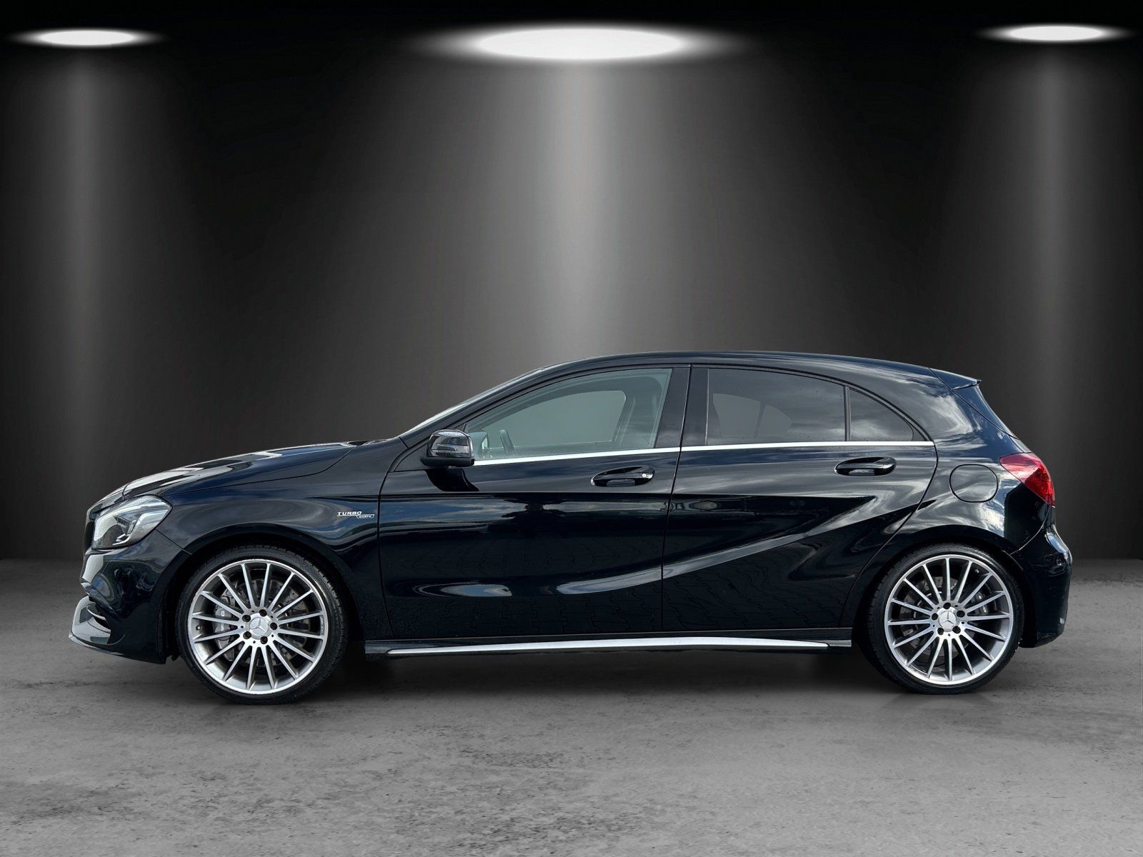 Fahrzeugabbildung Mercedes-Benz A45 AMG Pano/LED/Navi/Kamera/SoundHK/MB-Scheckh/