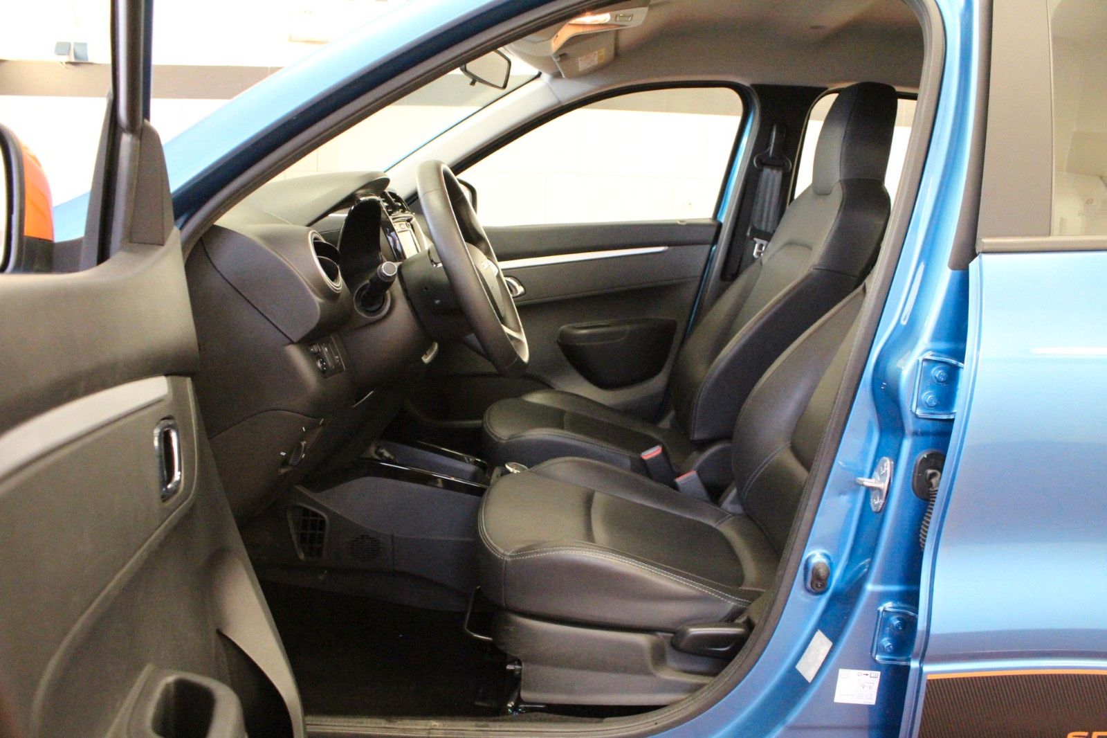 Fahrzeugabbildung Dacia Spring 45 Electric Expression MediaNav CCS