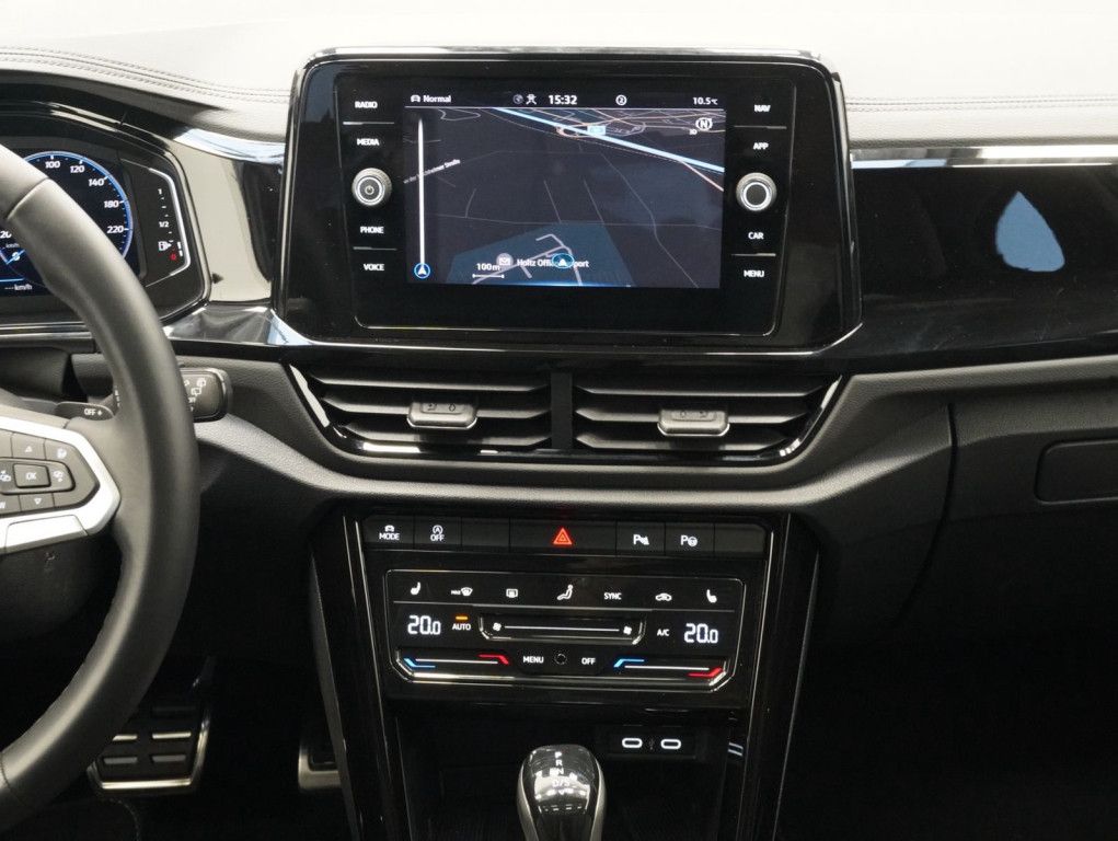 Fahrzeugabbildung Volkswagen T-Roc 1.5 TSI DSG R-Line BLACKSTYLE PANO