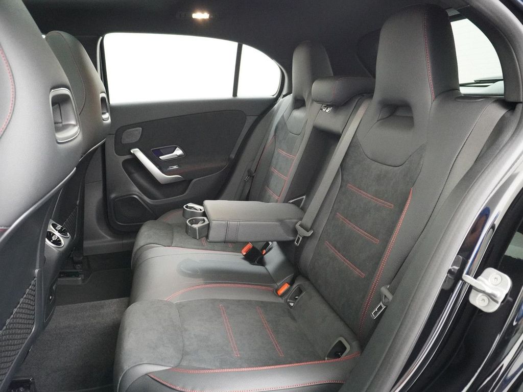 Mercedes-Benz A 250 e Star Edition AMG Line Plus | Panorama -