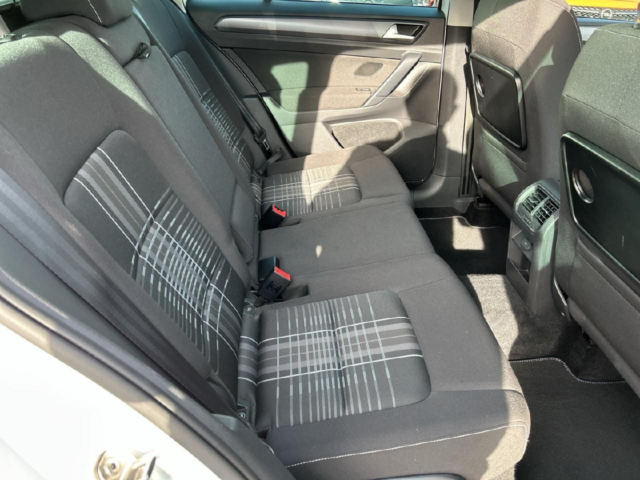 Fahrzeugabbildung Volkswagen Golf Sportsvan VII Lounge BMT/Start-Stopp
