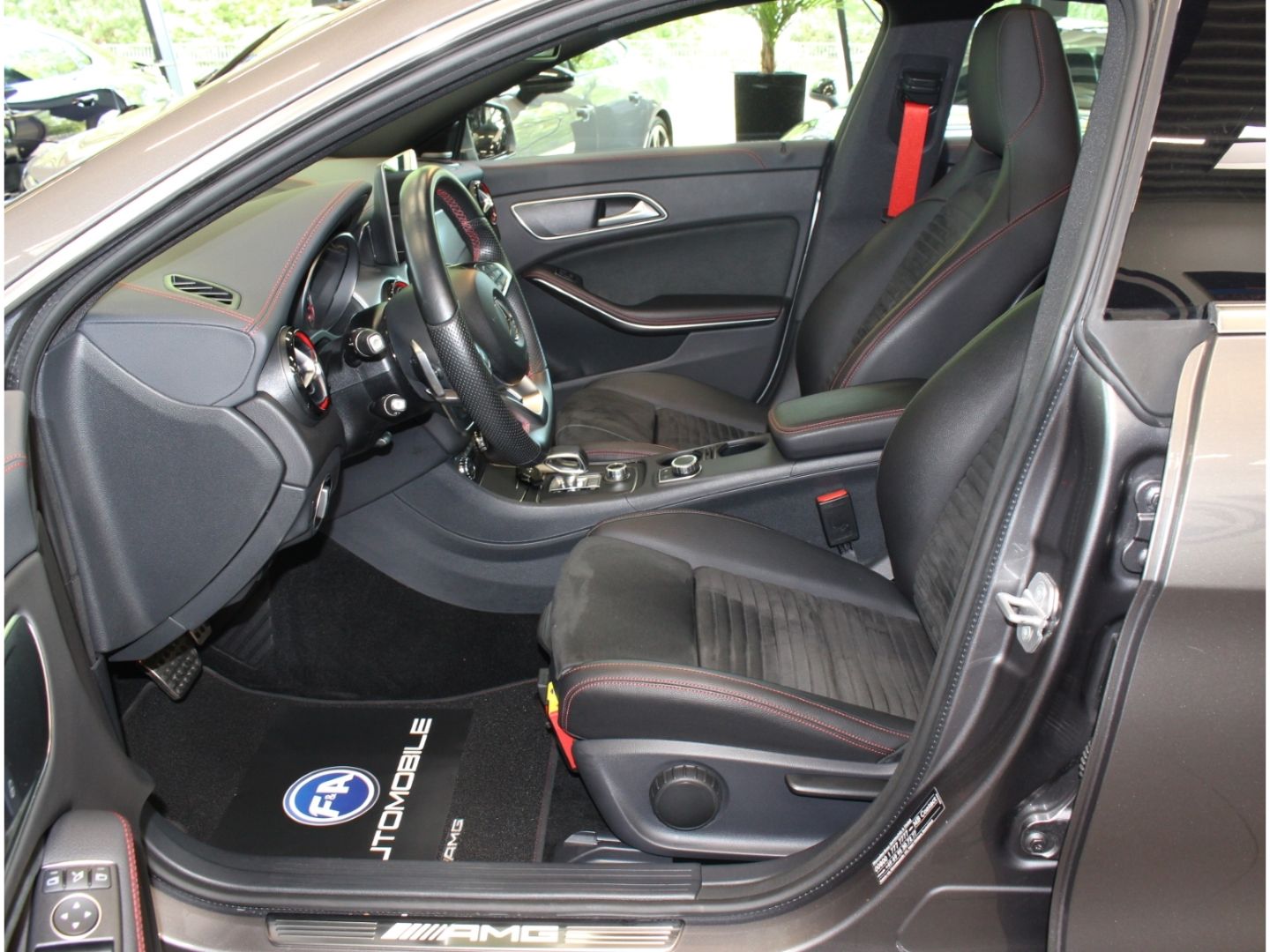 Fahrzeugabbildung Mercedes-Benz CLA 45 AMG Shooting Brake 4Matic 2.Hand*LED*TOP