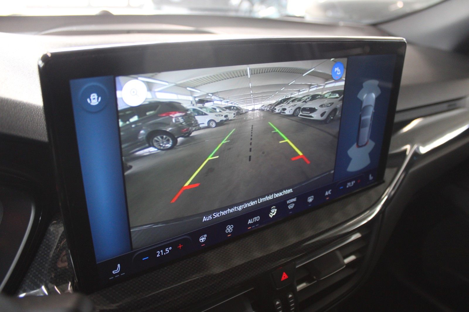 Fahrzeugabbildung Ford Focus ST-Line X Aut. LED ACC Leder Pano HUD Wint