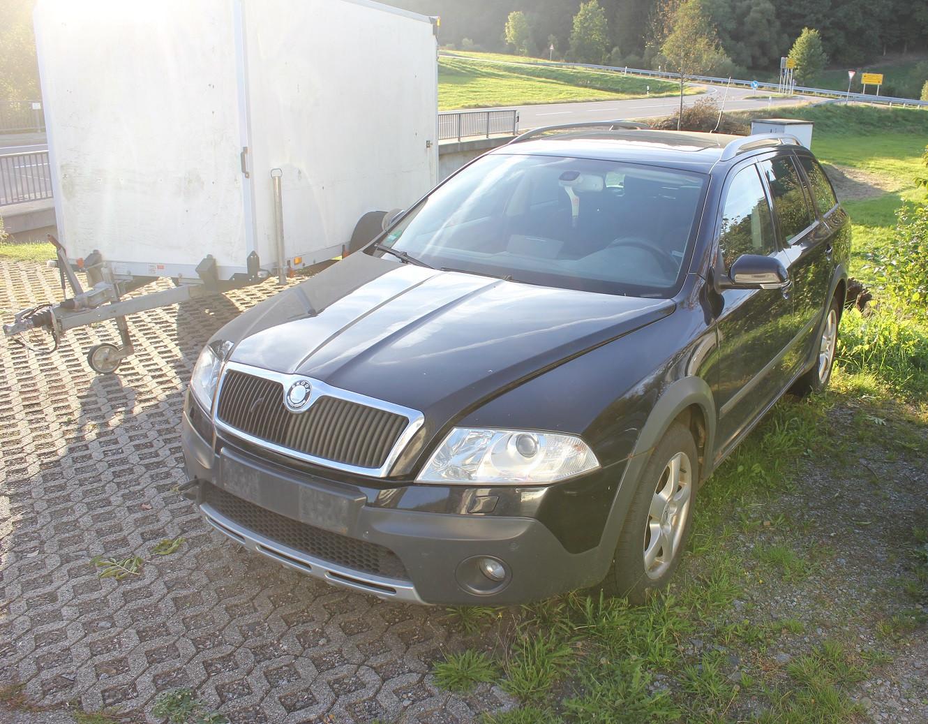 Skoda Octavia 2007 — rear view