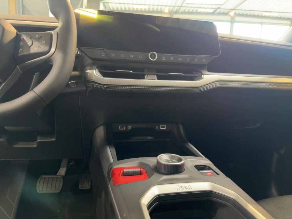 Fahrzeugabbildung Jeep Compass First Edition, LHZ, 360 Grad, Panodach