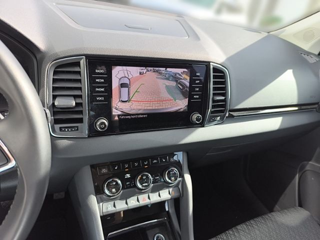 Fahrzeugabbildung SKODA Karoq 1.5 TSI DSG Style 1.HAND AHK NAVI 4xSHZ LE