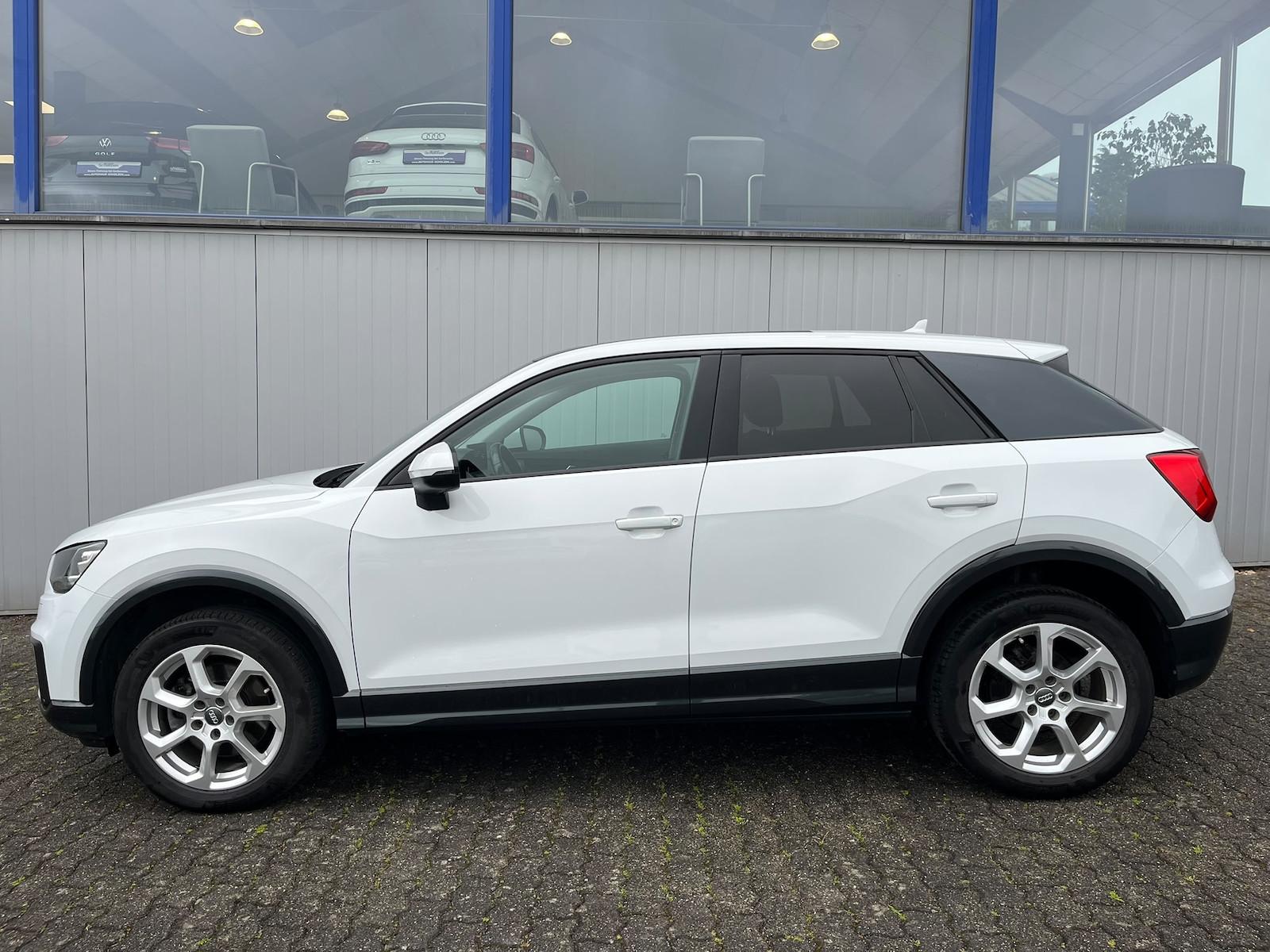 Audi Q2 1.4 TFSI SPORT RFK NAVI S-Tr. AHK PANO