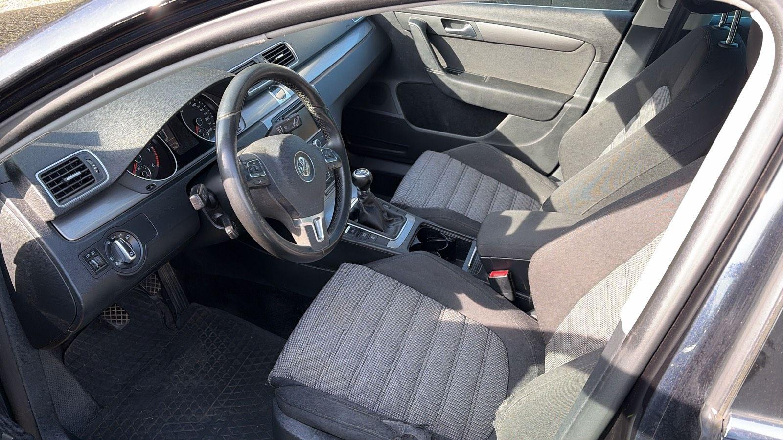 Volkswagen Passat 2011 — photo 6