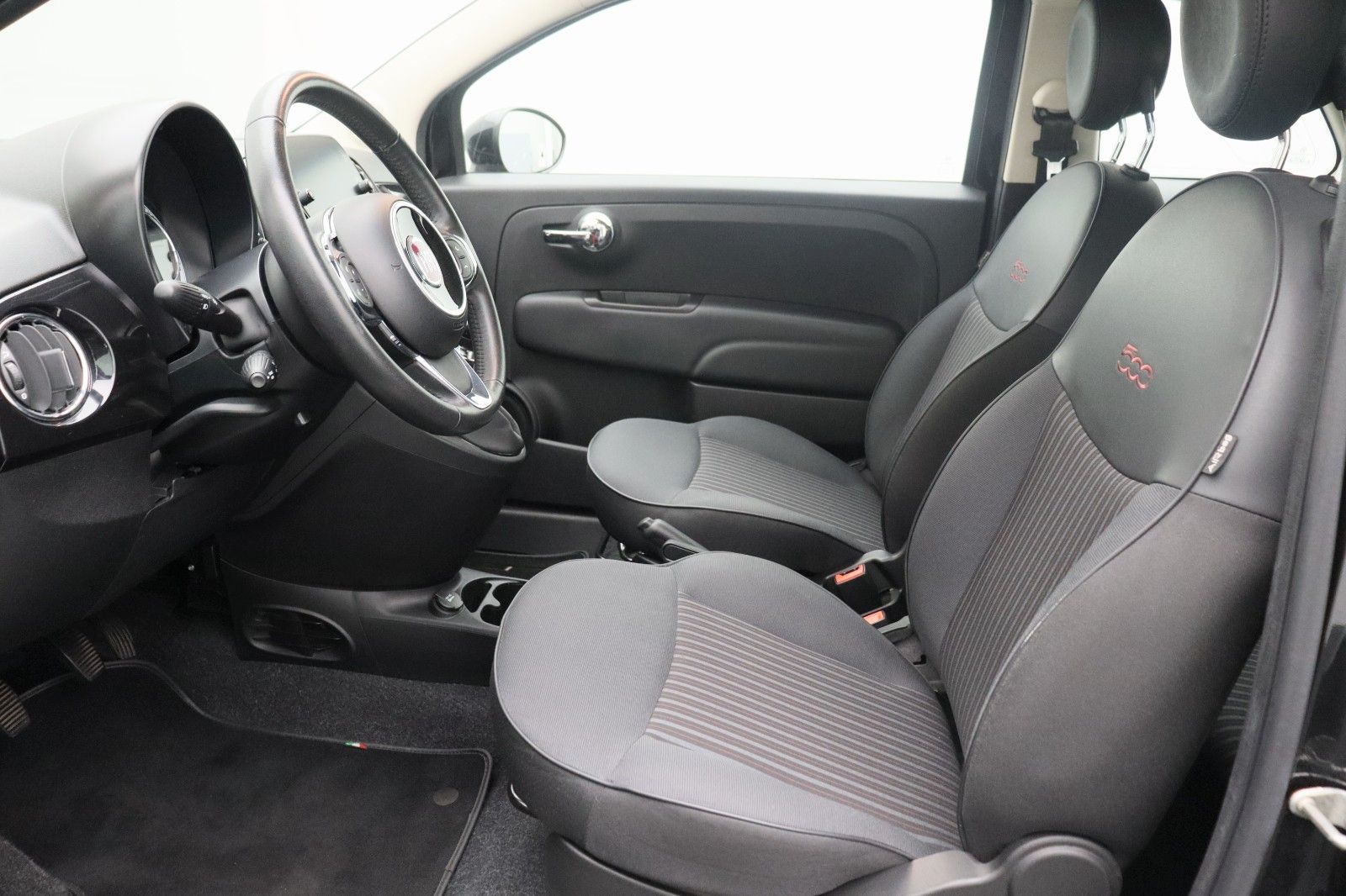 Fahrzeugabbildung Fiat 500C 1.2 Collezione