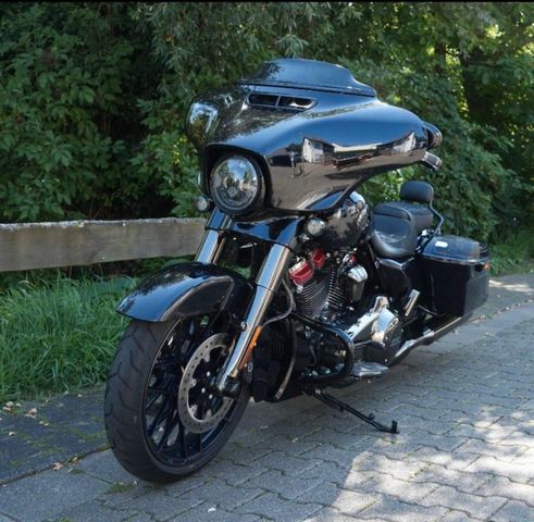 Harley-Davidson FLHXSE Street Glide CVO 117 Dr.Jekill&Hyde