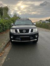 Nissan Navara D401 Longbed  V6 Diesel  - Nissan Navara: D40