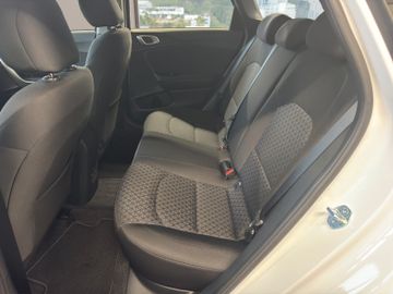 Kia Ceed SW 1.5T Kamera Klima Sitzheizung CarPlay