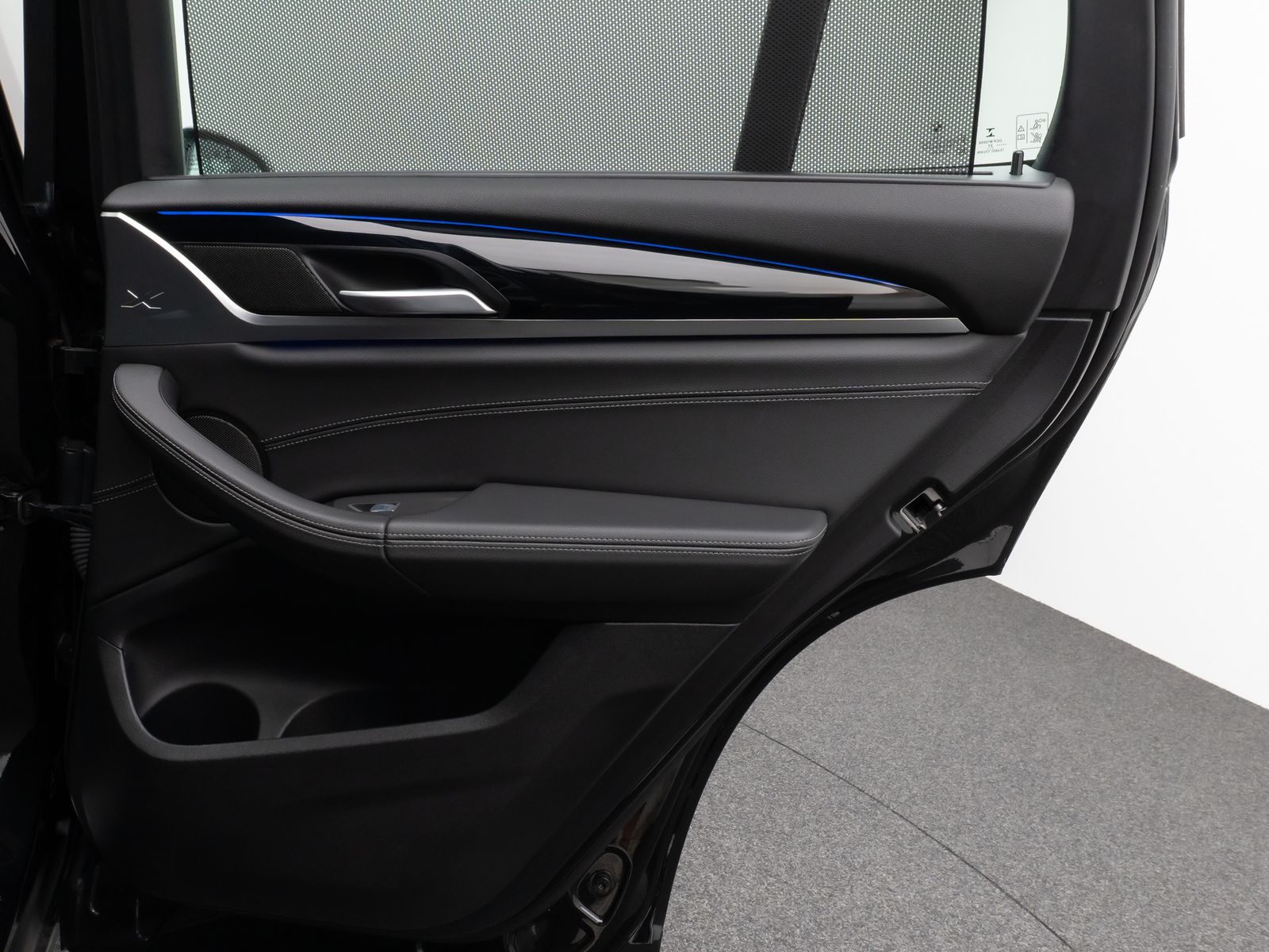 Fahrzeugabbildung BMW X3 xD30i Panorama Kamera DAB HiFi Komfort 20Zoll