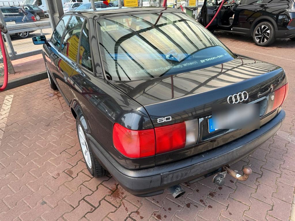 Audi 80