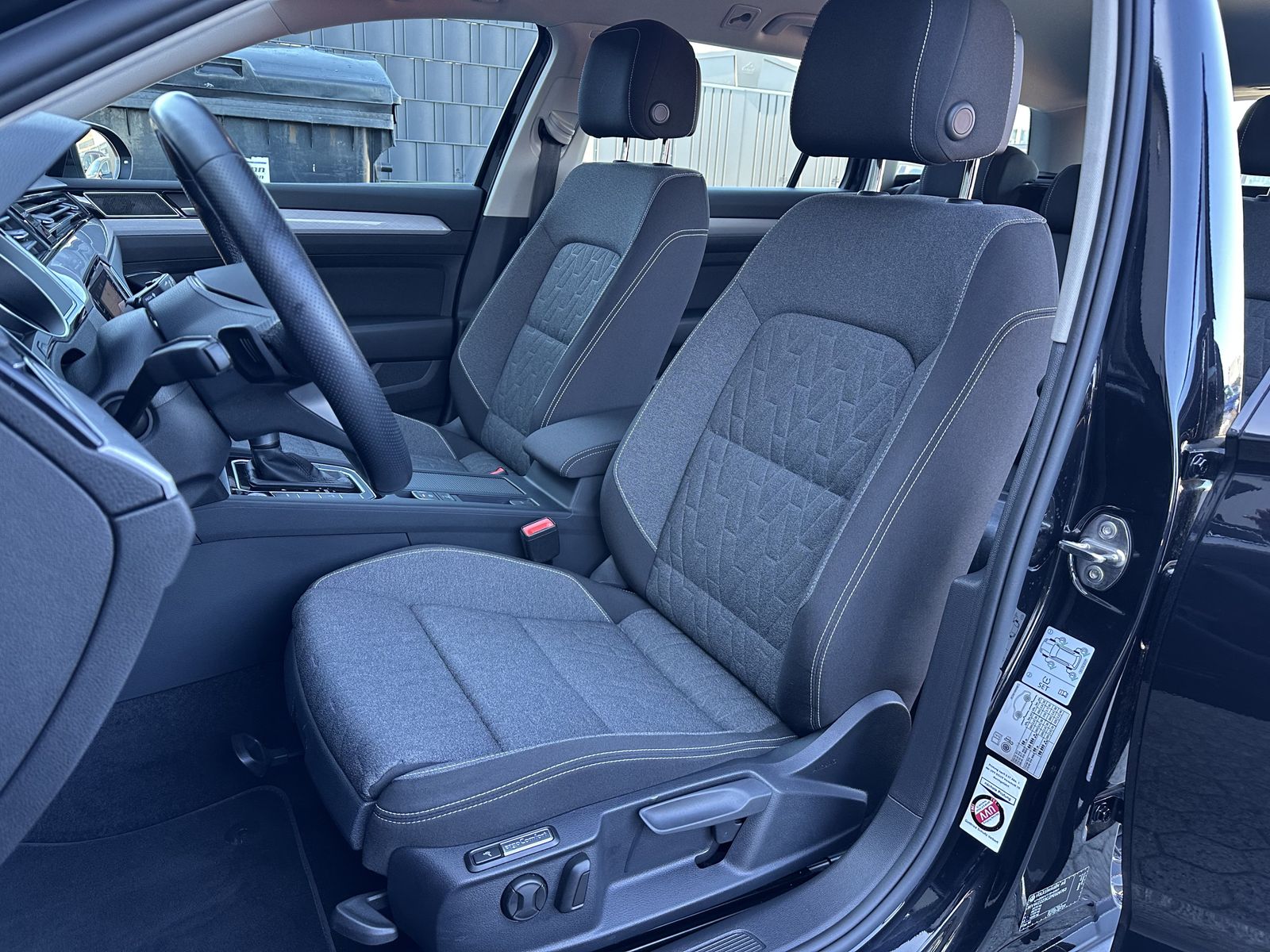 Fahrzeugabbildung Volkswagen Passat Variant GTE NAV+IQ-LIGHT+AHK+KAMERA+17ZO