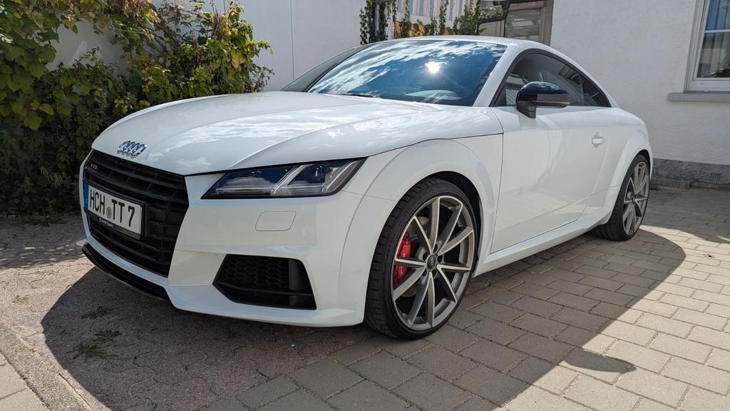 Audi TTS