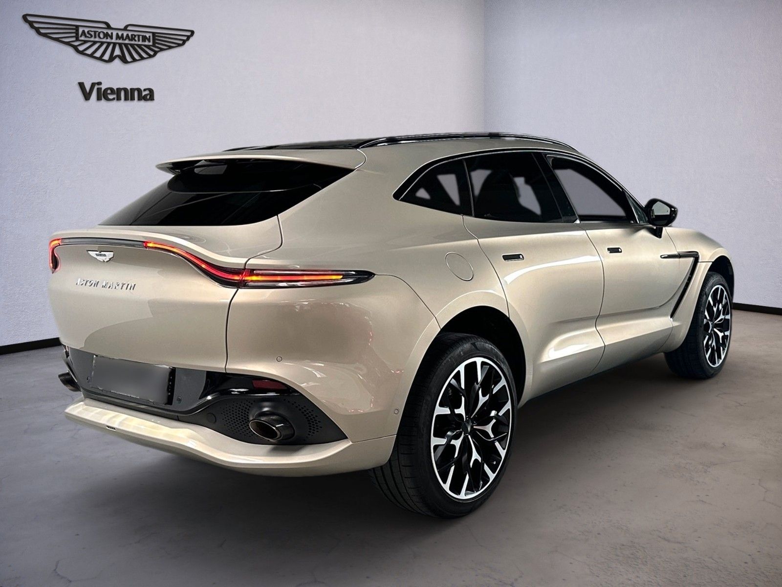 Aston Martin DBX 4.0 V8 imagem 3