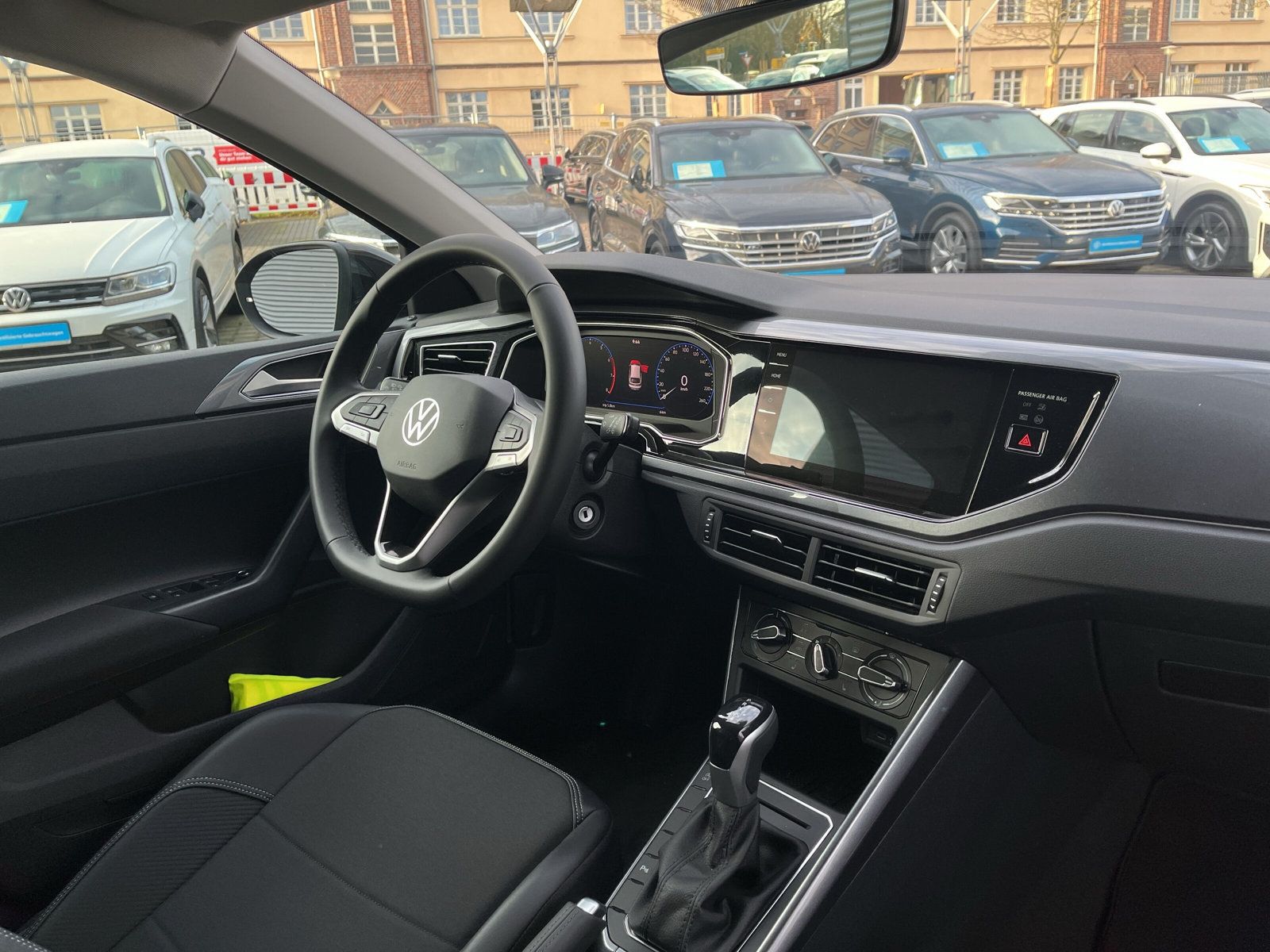 Fahrzeugabbildung Volkswagen Taigo 1.5 TSI DSG Style MATRIX KAMERA AHK