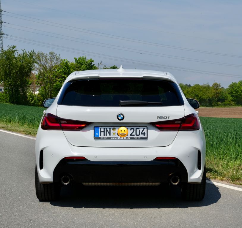 Image of BMW 120