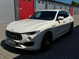 Maserati Levante SQ4 3.0 V6 Modena -Luxuriös, exklusiv! - Maserati Levante von privat