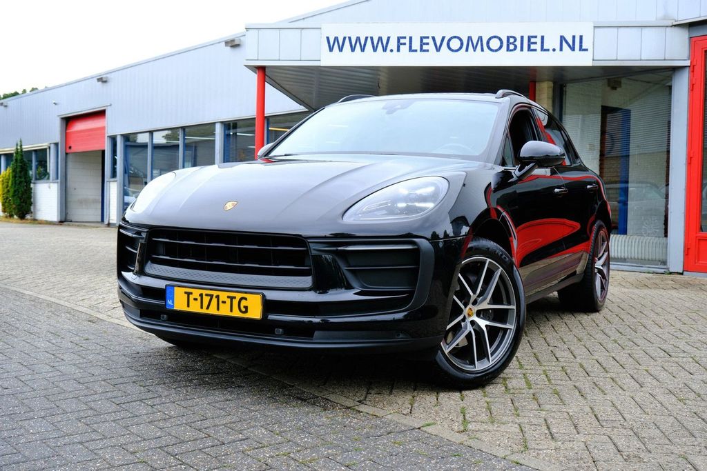 Image of Porsche Macan